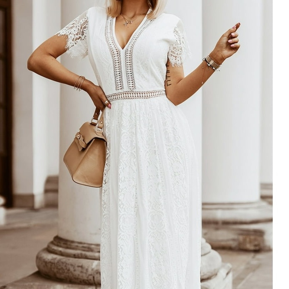 Elegant White Lace V-Neck Women’s Dress